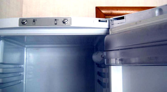 Перевесить двери холодильника в Зеленограде | Вызов мастера по холодильникам на дом